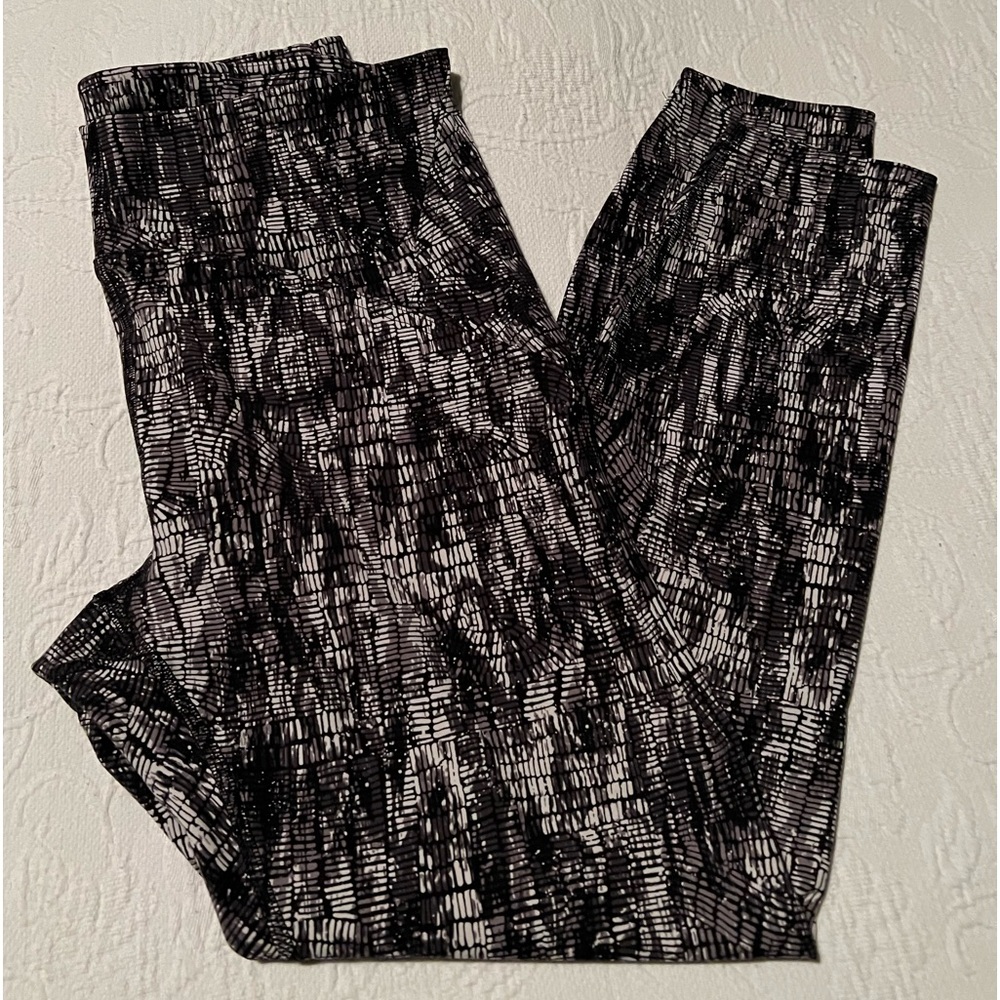 Lululemon InStill High Rise Tights 25”